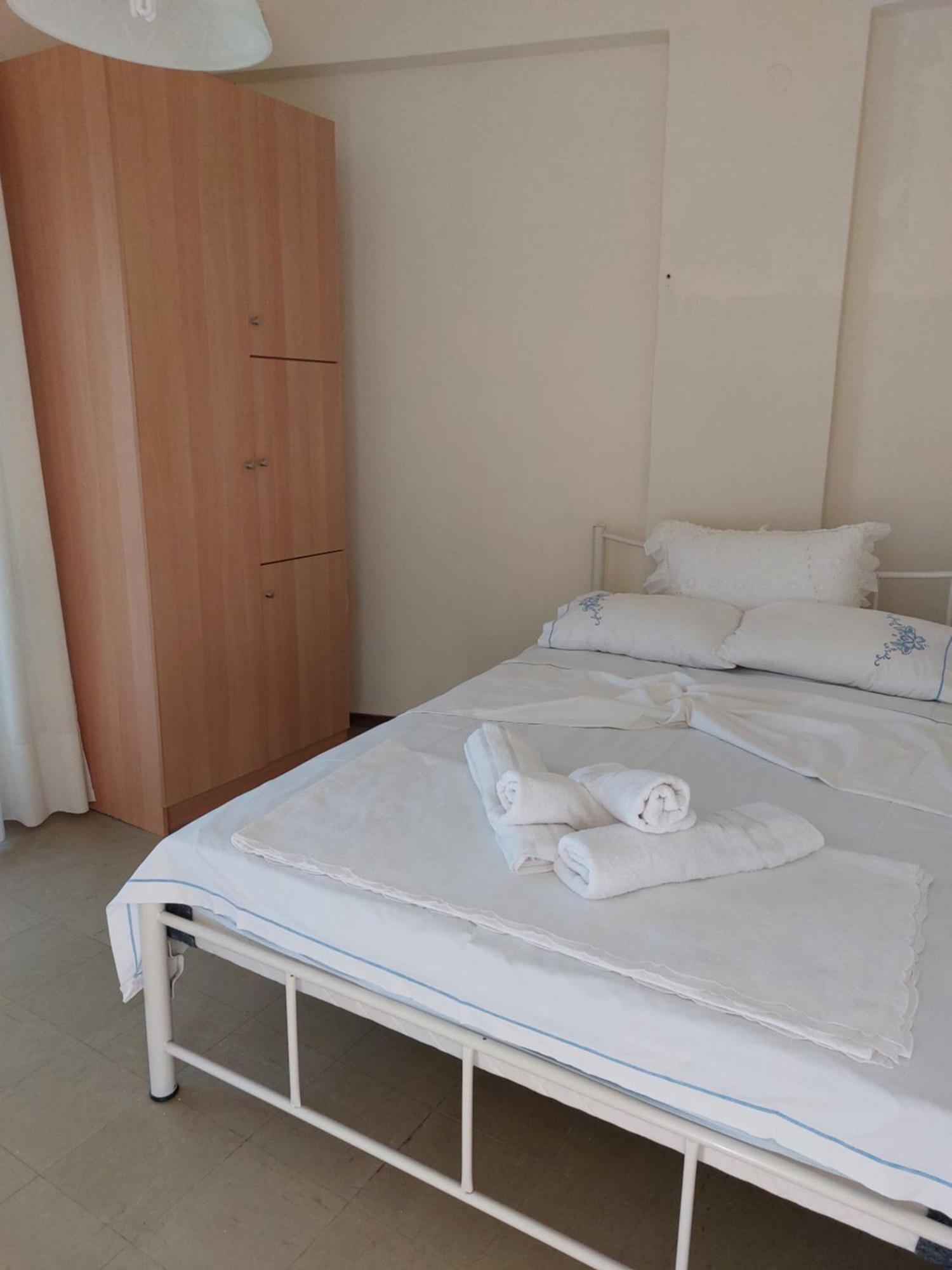 Luminosa Seaview Apartment Nea Iraklitsa ภายนอก รูปภาพ